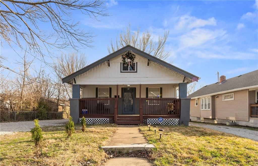 2611 Hickam Drive, Kansas City, KS