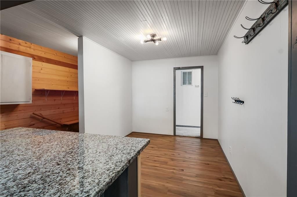 1801 Brown Avenue — photo 9