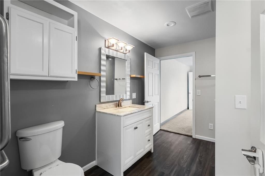 1801 Brown Avenue — photo 14