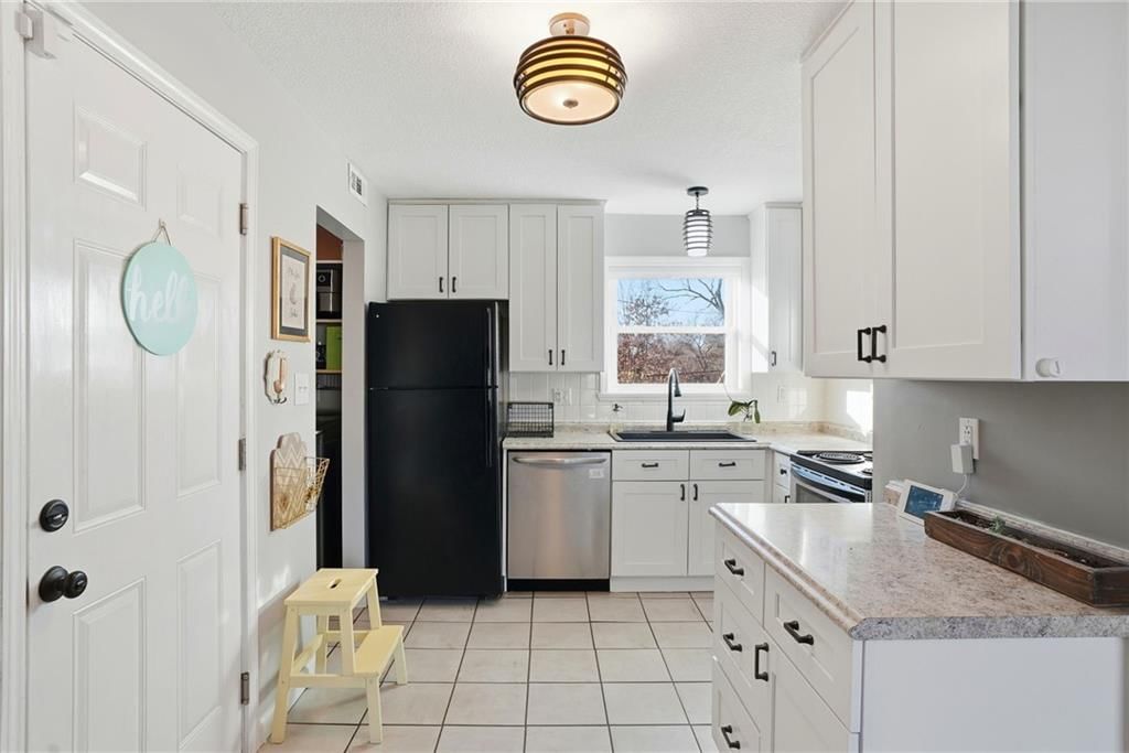 2705 W 76th Street — photo 9
