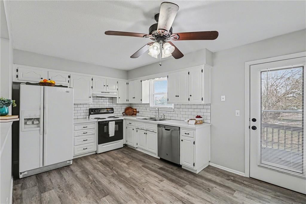 14901 W 150th Terrace — photo 8