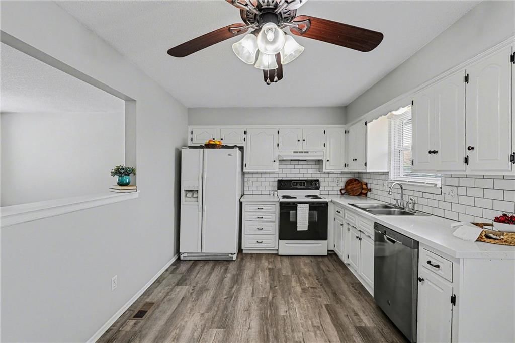 14901 W 150th Terrace — photo 9