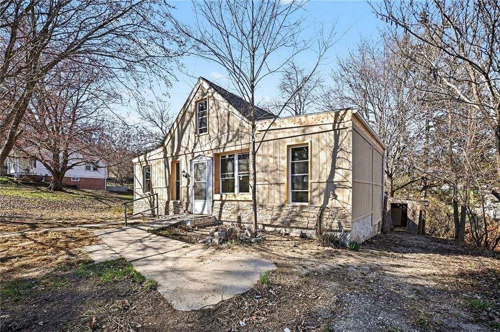 1613 Clifford Street — photo 3