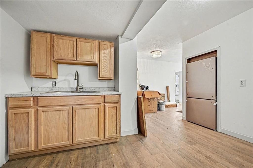 1613 Clifford Street — photo 10
