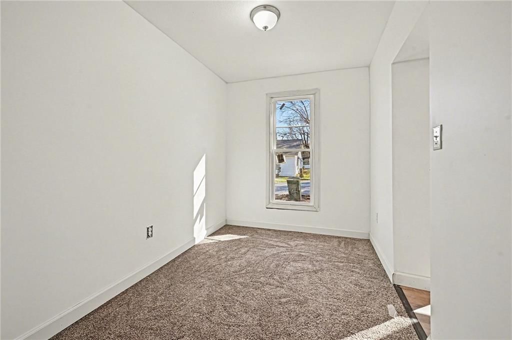 1613 Clifford Street — photo 15