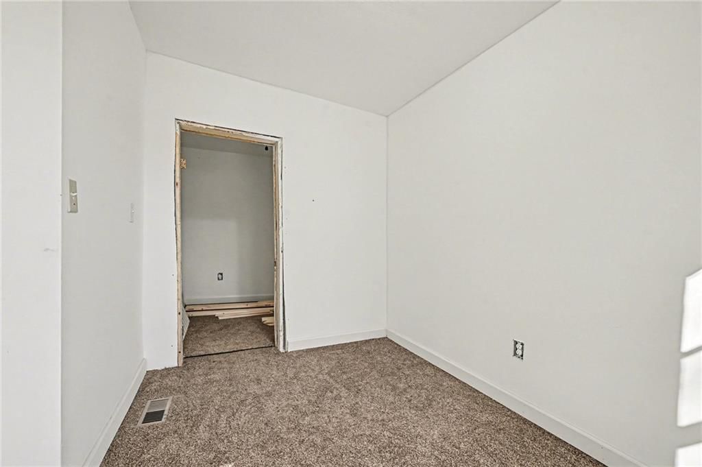 1613 Clifford Street — photo 16