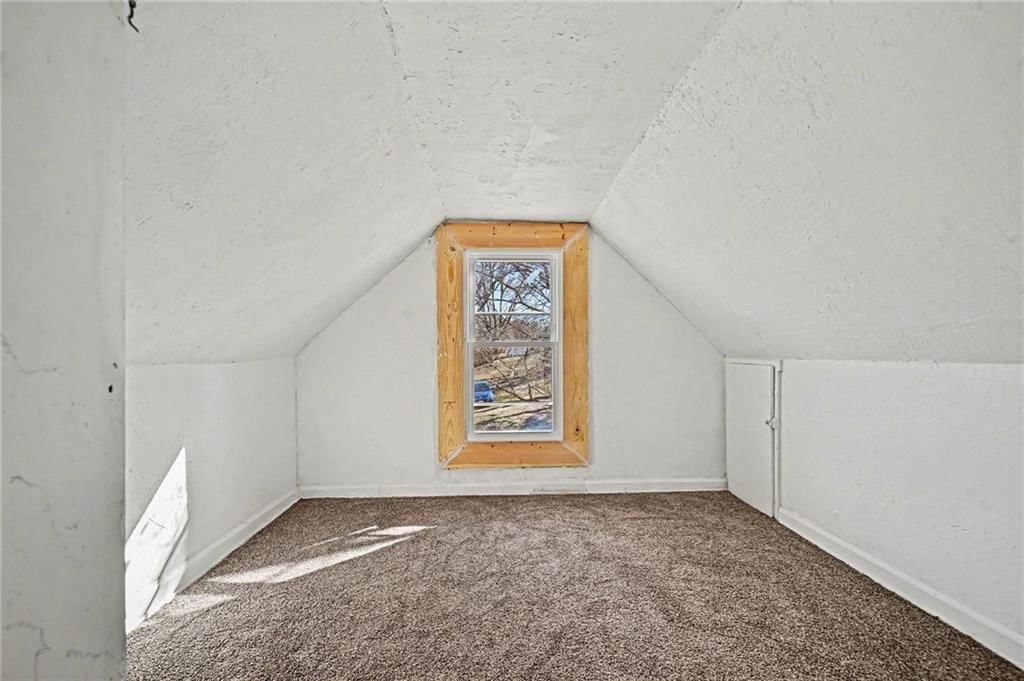 1613 Clifford Street — photo 22