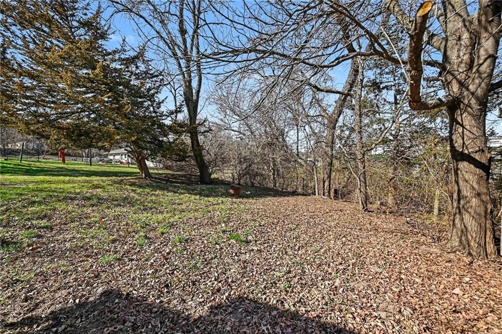 1613 Clifford Street — photo 25
