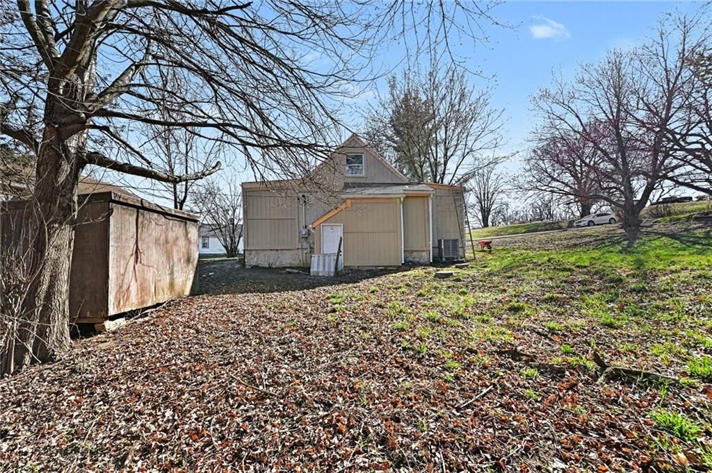 1613 Clifford Street — photo 27