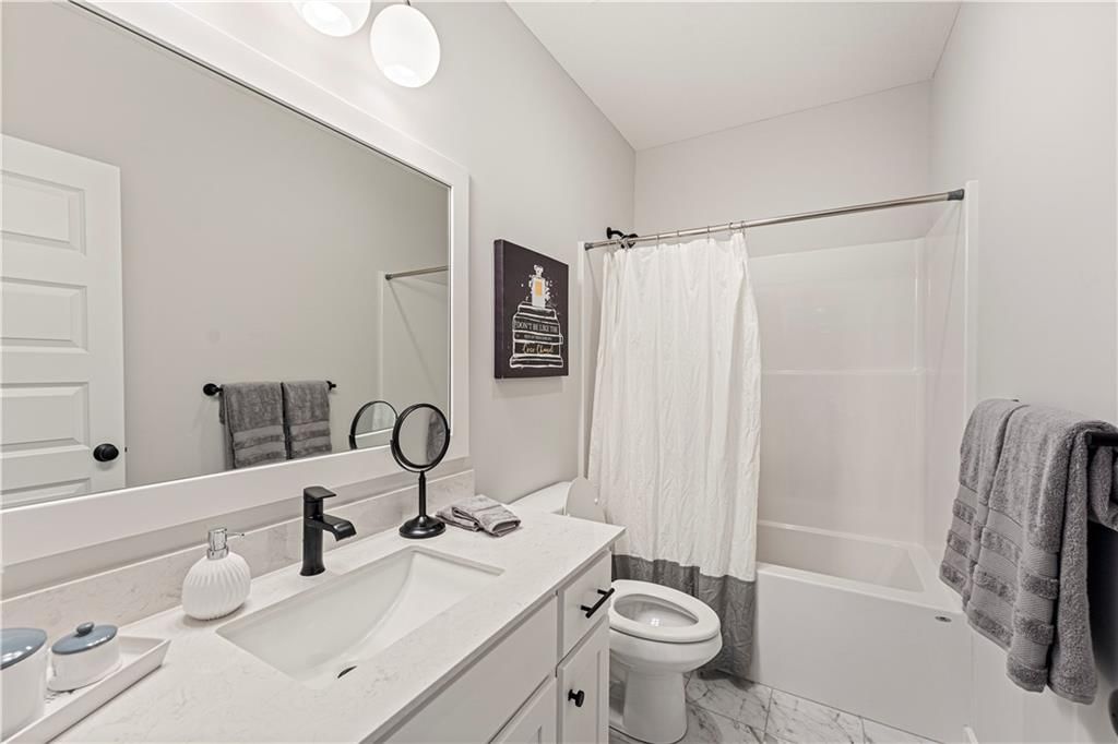10510 N Liberty Street — photo 47