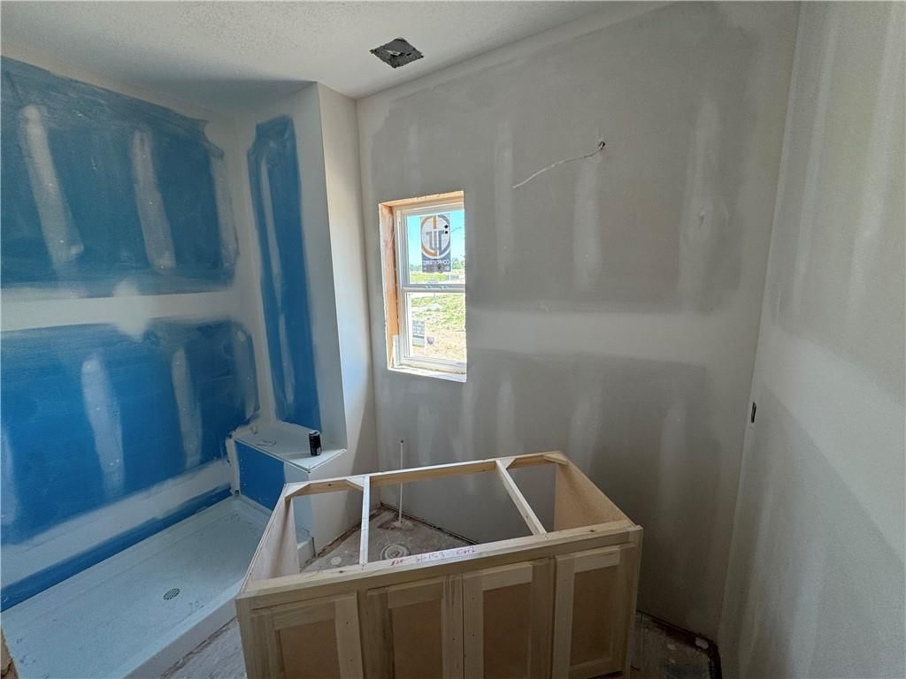 10510 N Liberty Street — photo 57