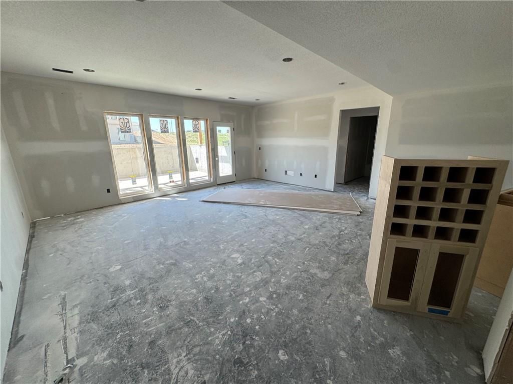 10510 N Liberty Street — photo 59