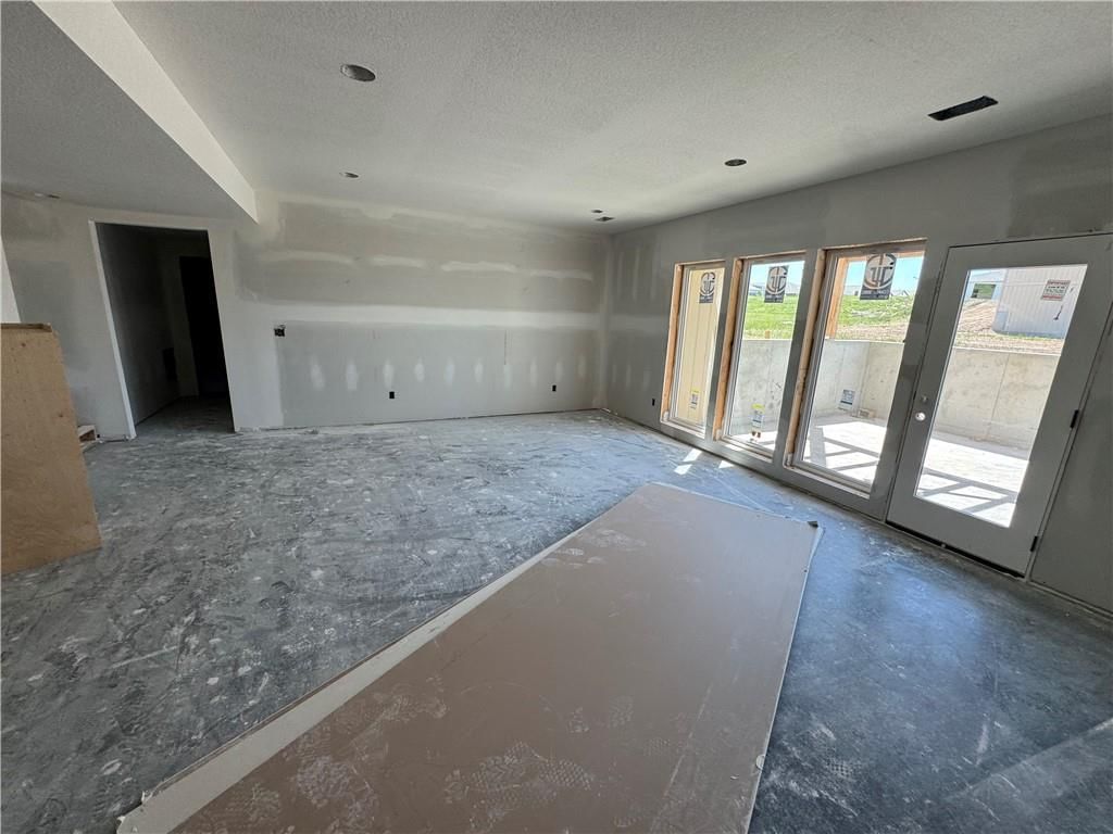 10510 N Liberty Street — photo 61