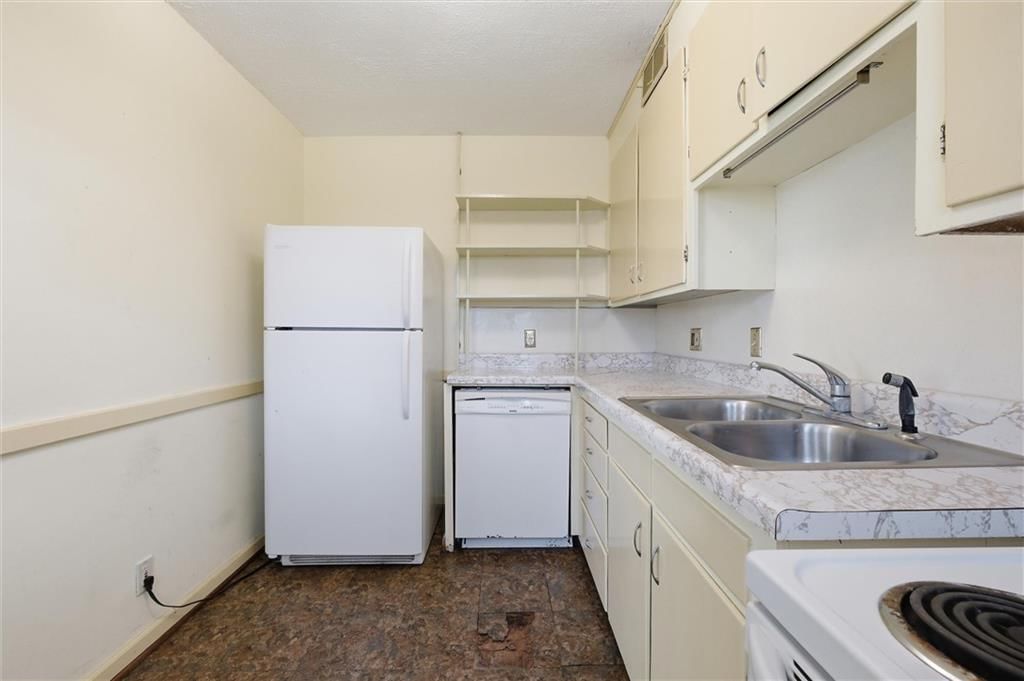 6401 W 73rd Street — photo 12