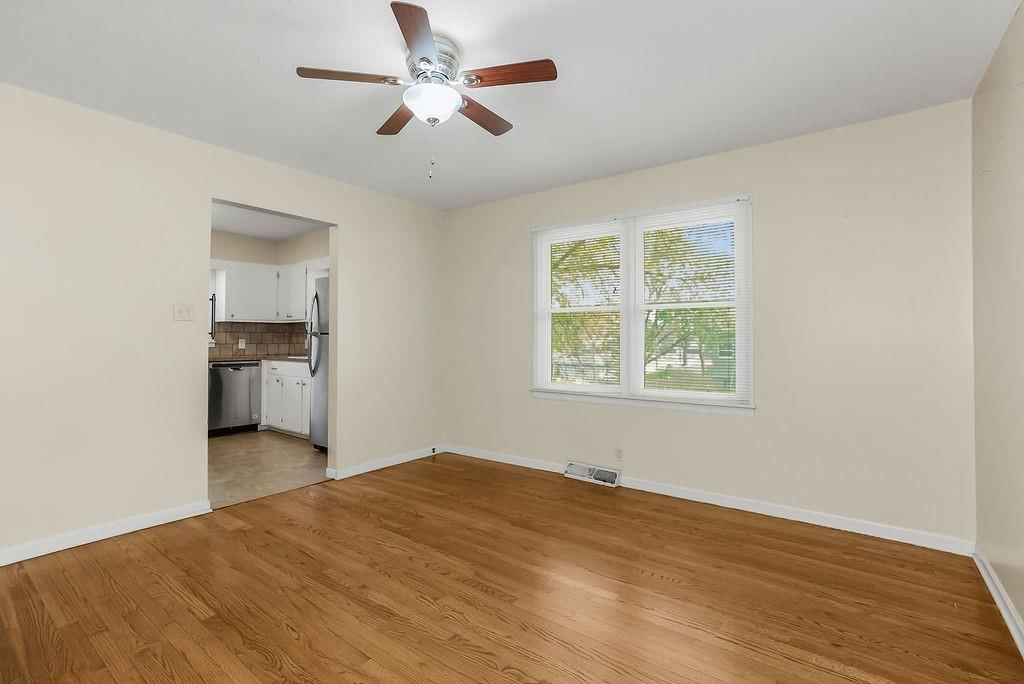 500 N Broadway Street — photo 4