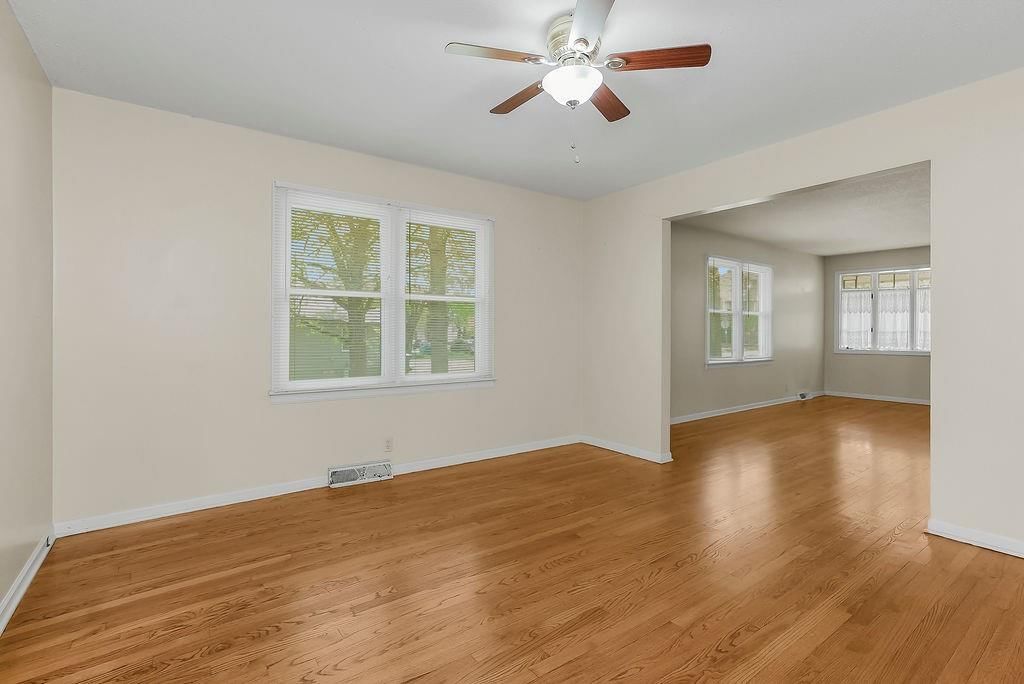 500 N Broadway Street — photo 5