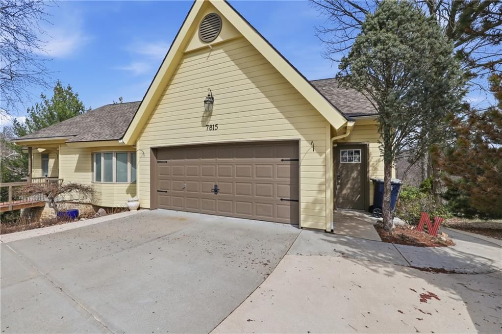 7815 N Adrian Avenue — photo 7