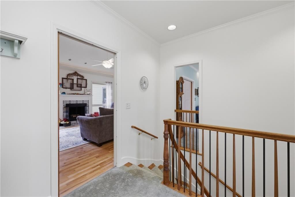 7815 N Adrian Avenue — photo 8