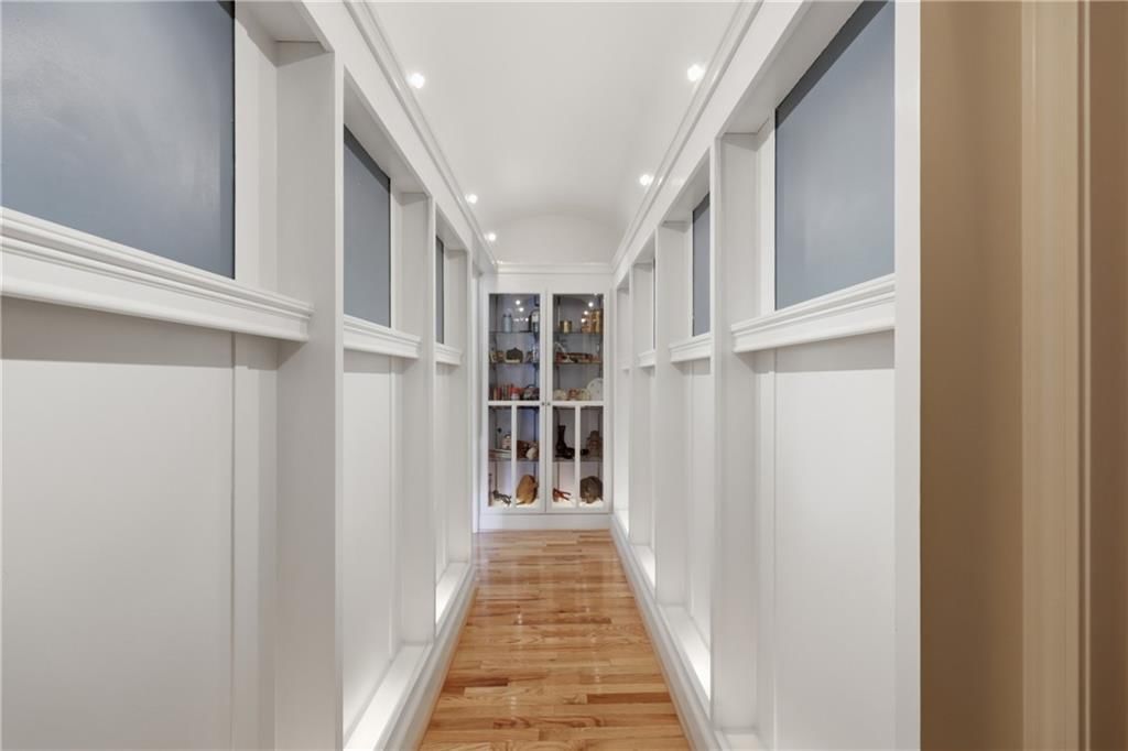 7815 N Adrian Avenue — photo 11