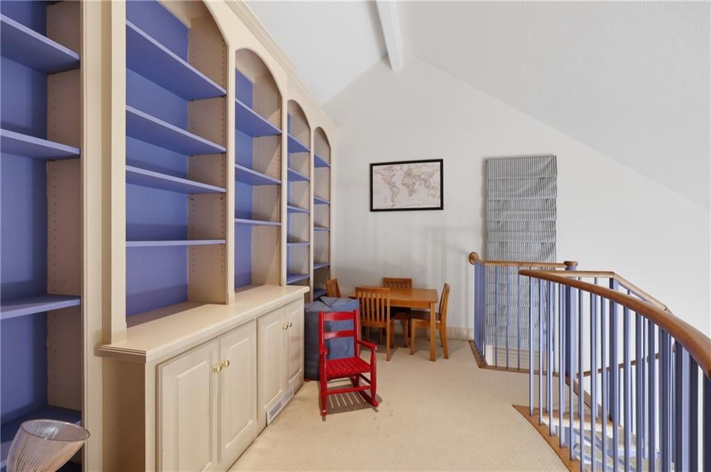 7815 N Adrian Avenue — photo 28