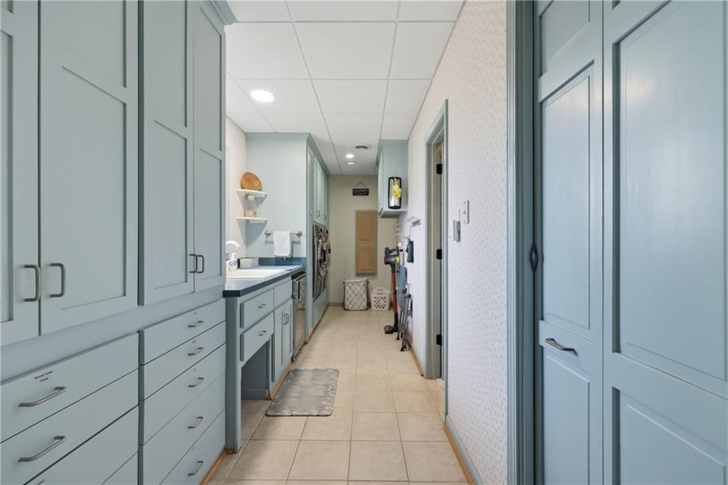 7815 N Adrian Avenue — photo 34