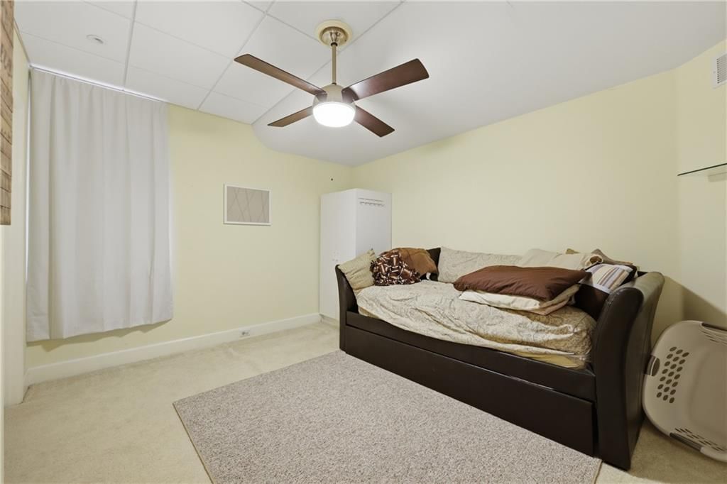7815 N Adrian Avenue — photo 46