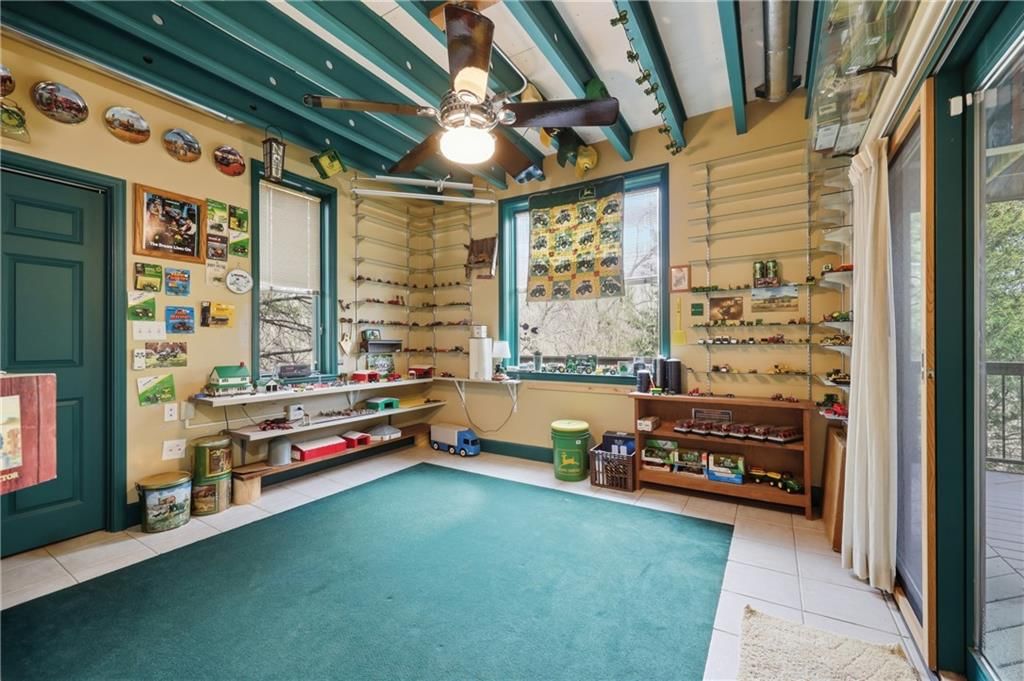 7815 N Adrian Avenue — photo 48