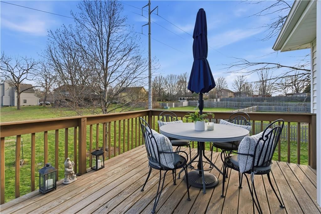 1141 NE Hunters Ridge — photo 24