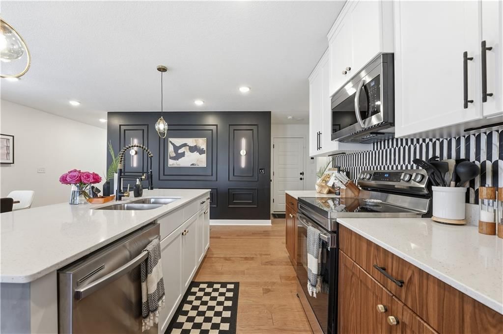 8809 SW 9th Terrace — photo 4
