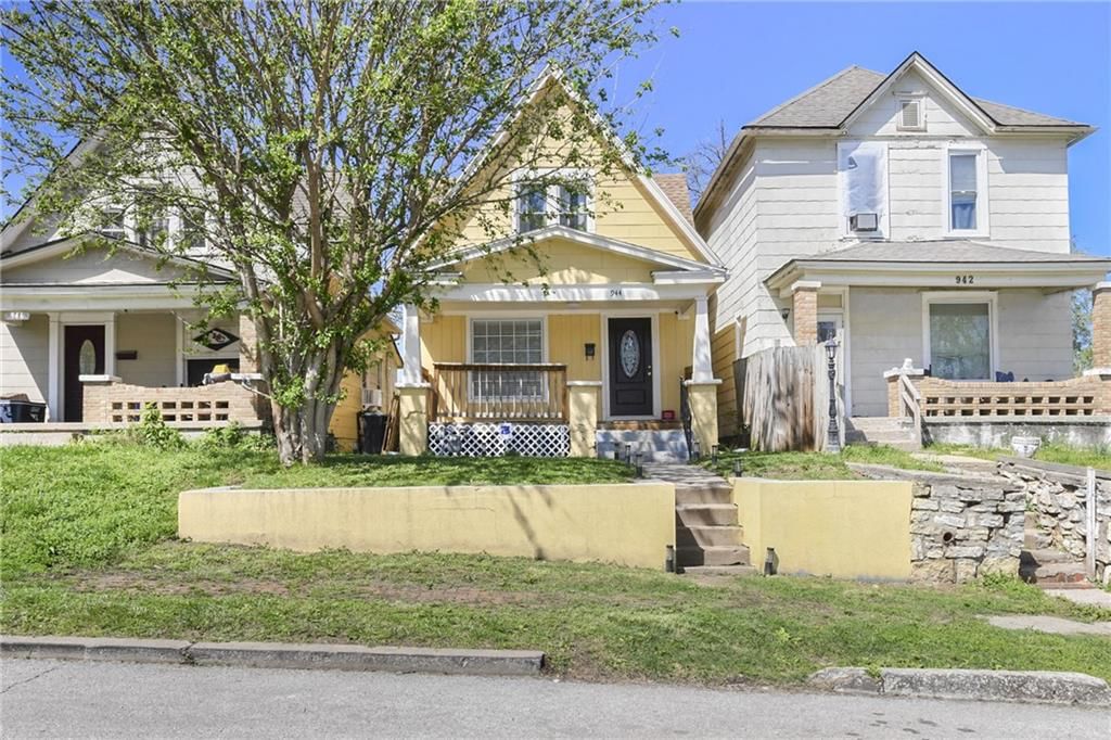 944 Sandusky Avenue — photo 1
