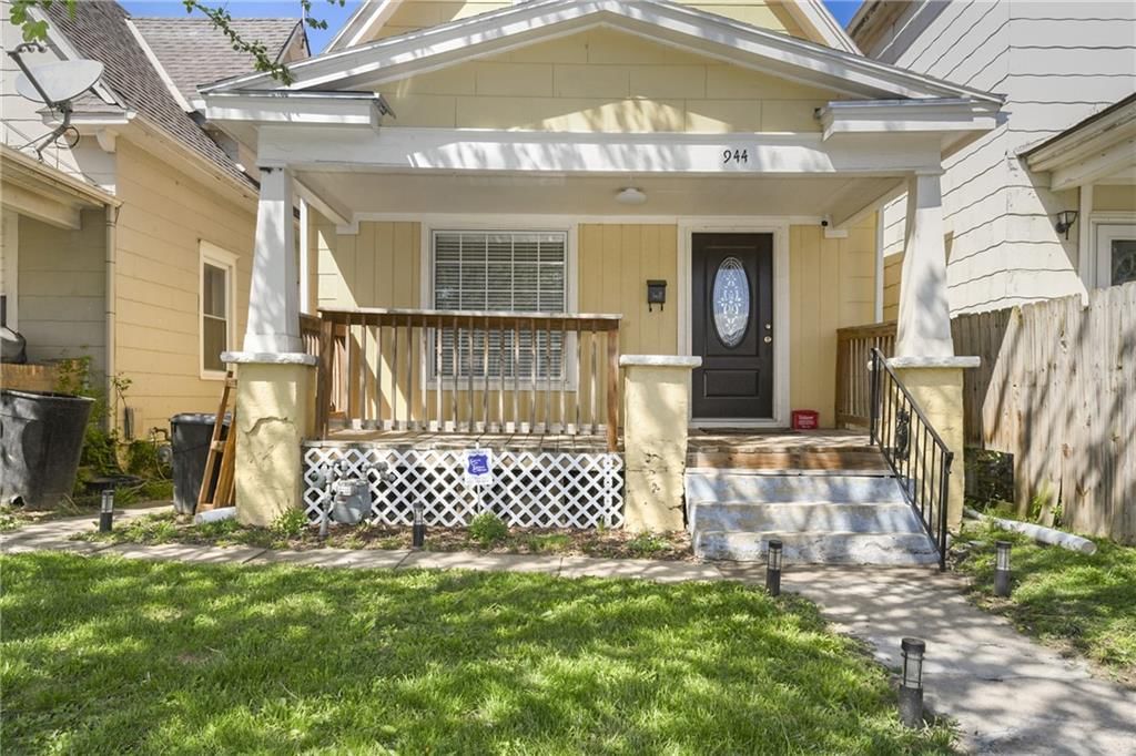 944 Sandusky Avenue — photo 2