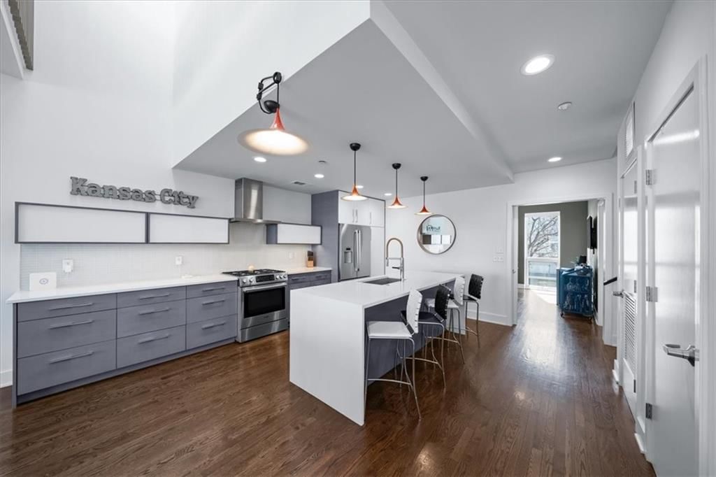 715 W 16th Street — photo 13