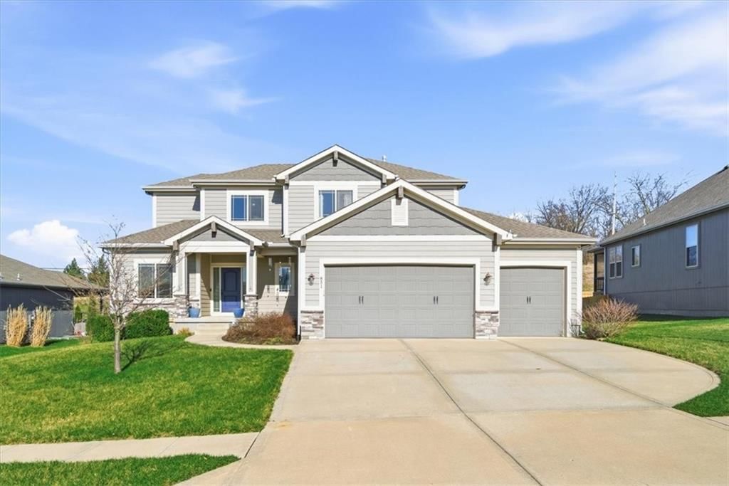 851 Creekmoor Pond Lane, Raymore, MO