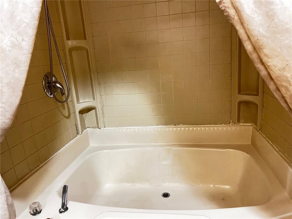 1016 N Milner Street — photo 32