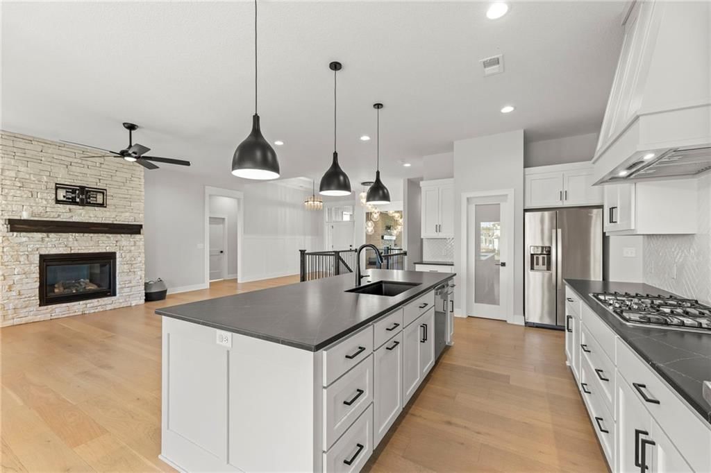 17166 W 164th Terrace — photo 38