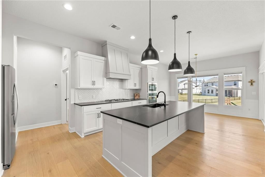 17166 W 164th Terrace — photo 39