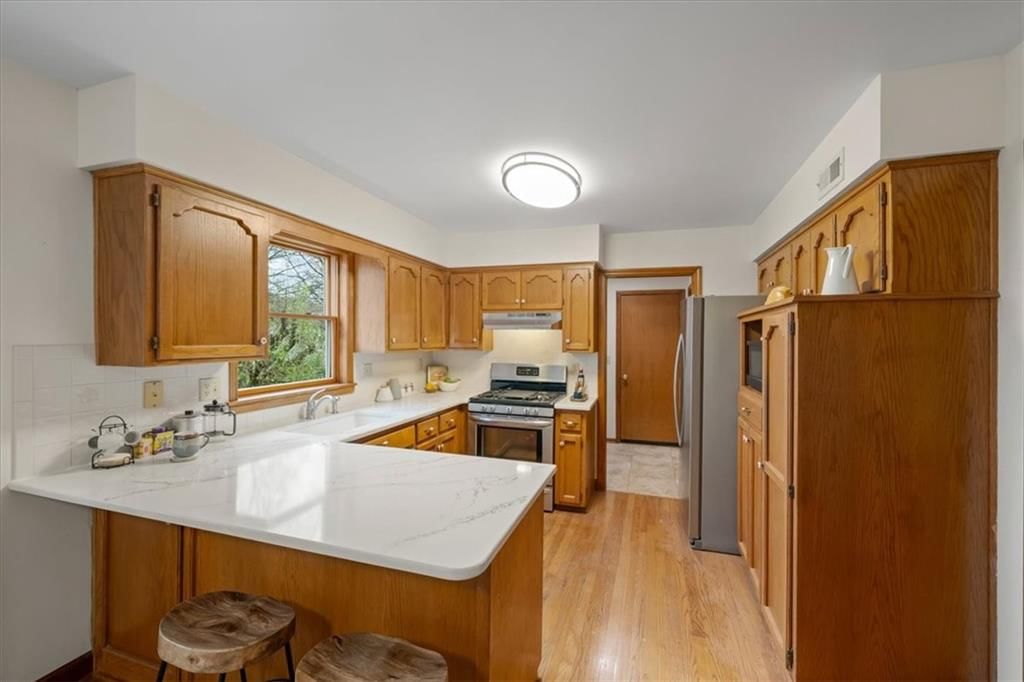2224 NW Summerfield Drive — photo 8
