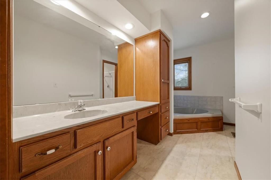 2224 NW Summerfield Drive — photo 15
