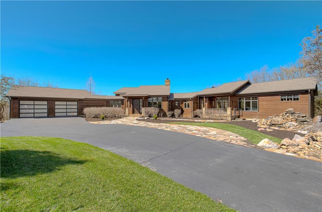 5740 Clare Road, Shawnee, KS