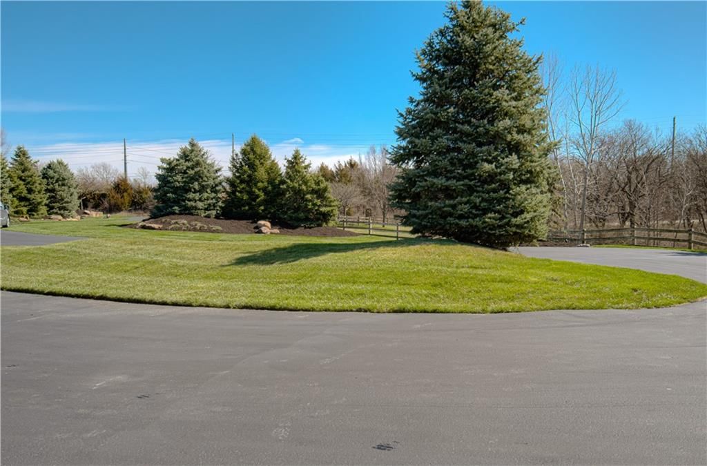 5740 Clare Road — photo 48