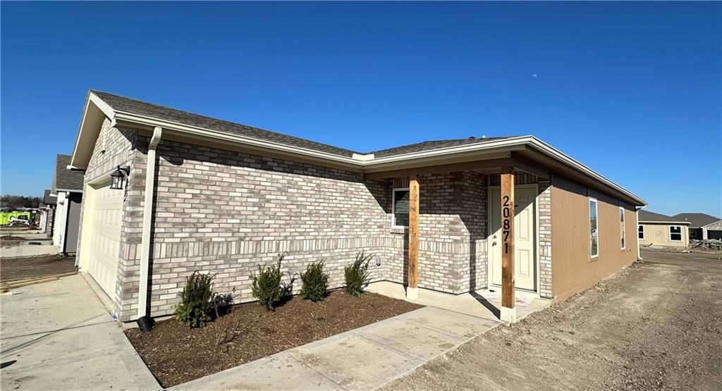 20871 Fairview Street — photo 2
