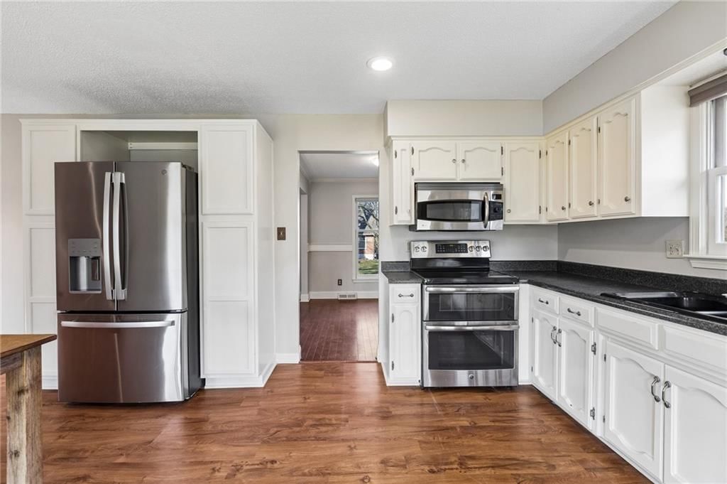 5929 N Mersington Avenue — photo 9