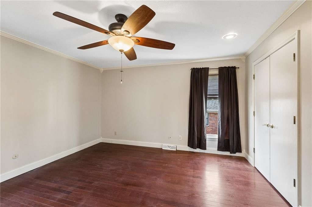 5929 N Mersington Avenue — photo 11