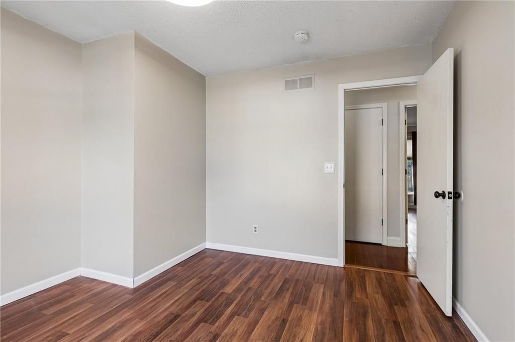 5929 N Mersington Avenue — photo 18