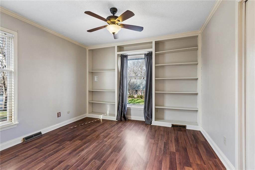 5929 N Mersington Avenue — photo 19