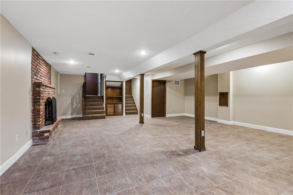 5929 N Mersington Avenue — photo 31