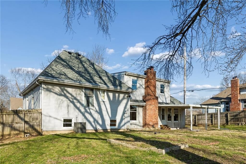 5929 N Mersington Avenue — photo 40