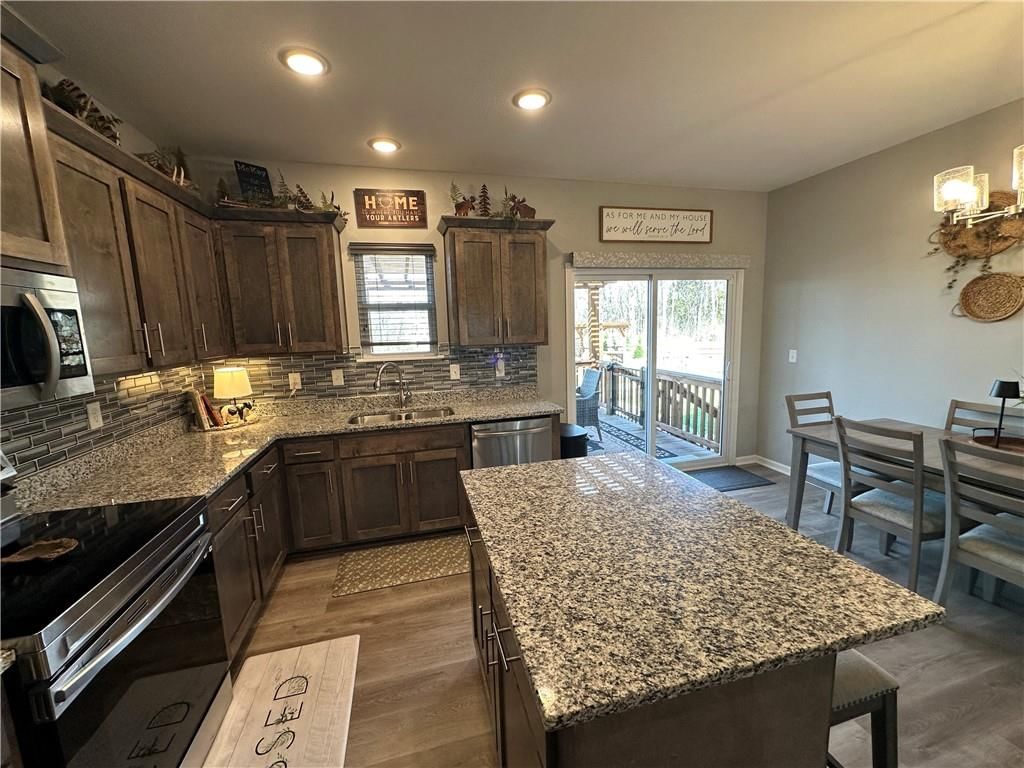 1203 SW Burns Court — photo 15