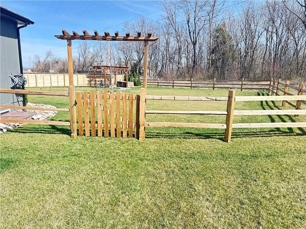 1203 SW Burns Court — photo 32