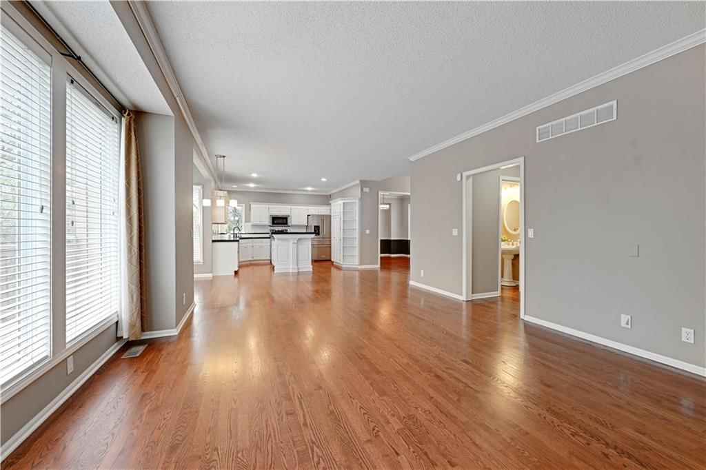 12455 ENGLAND Street — photo 9